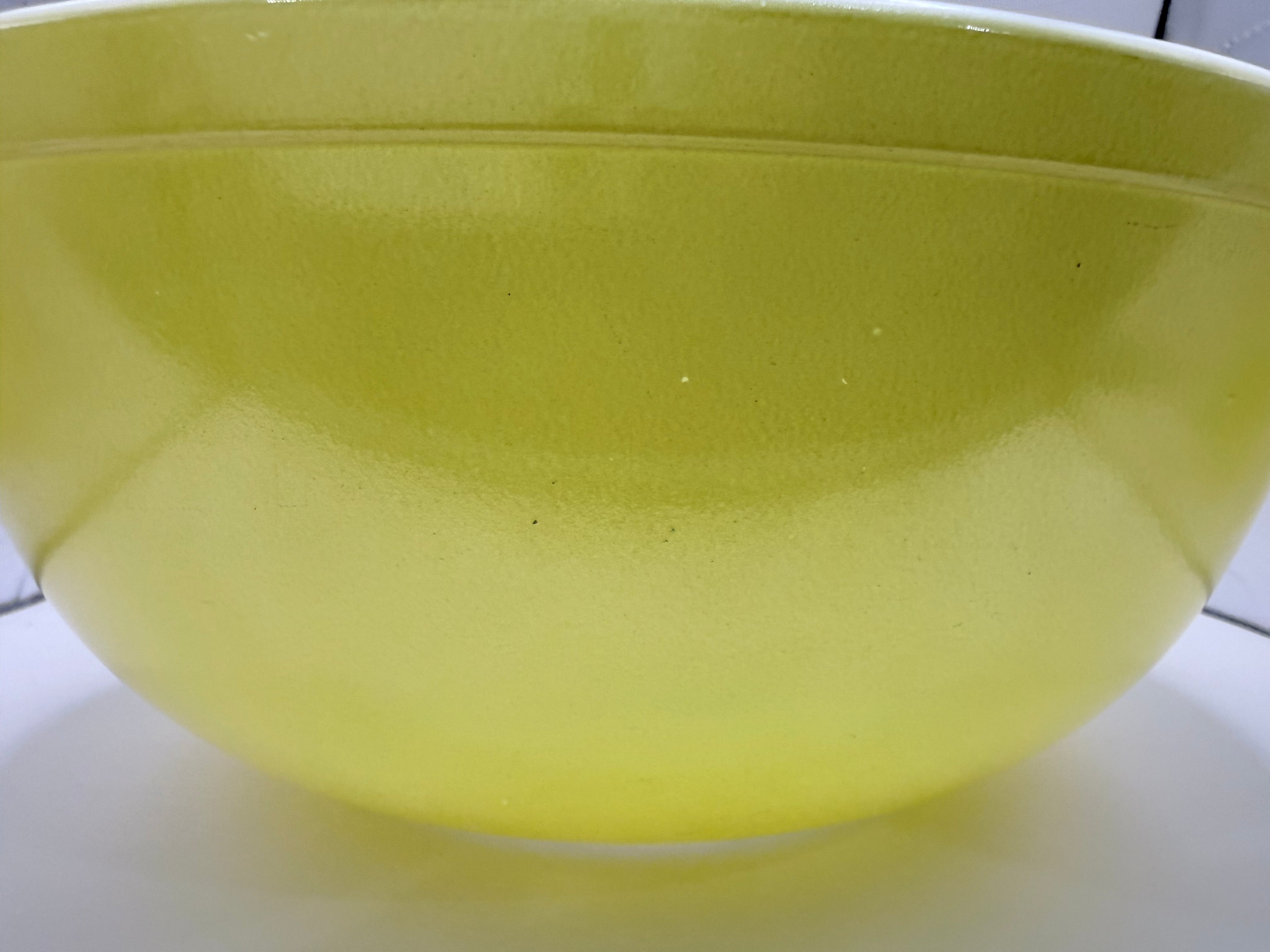 Pyrex Nesting Bowls