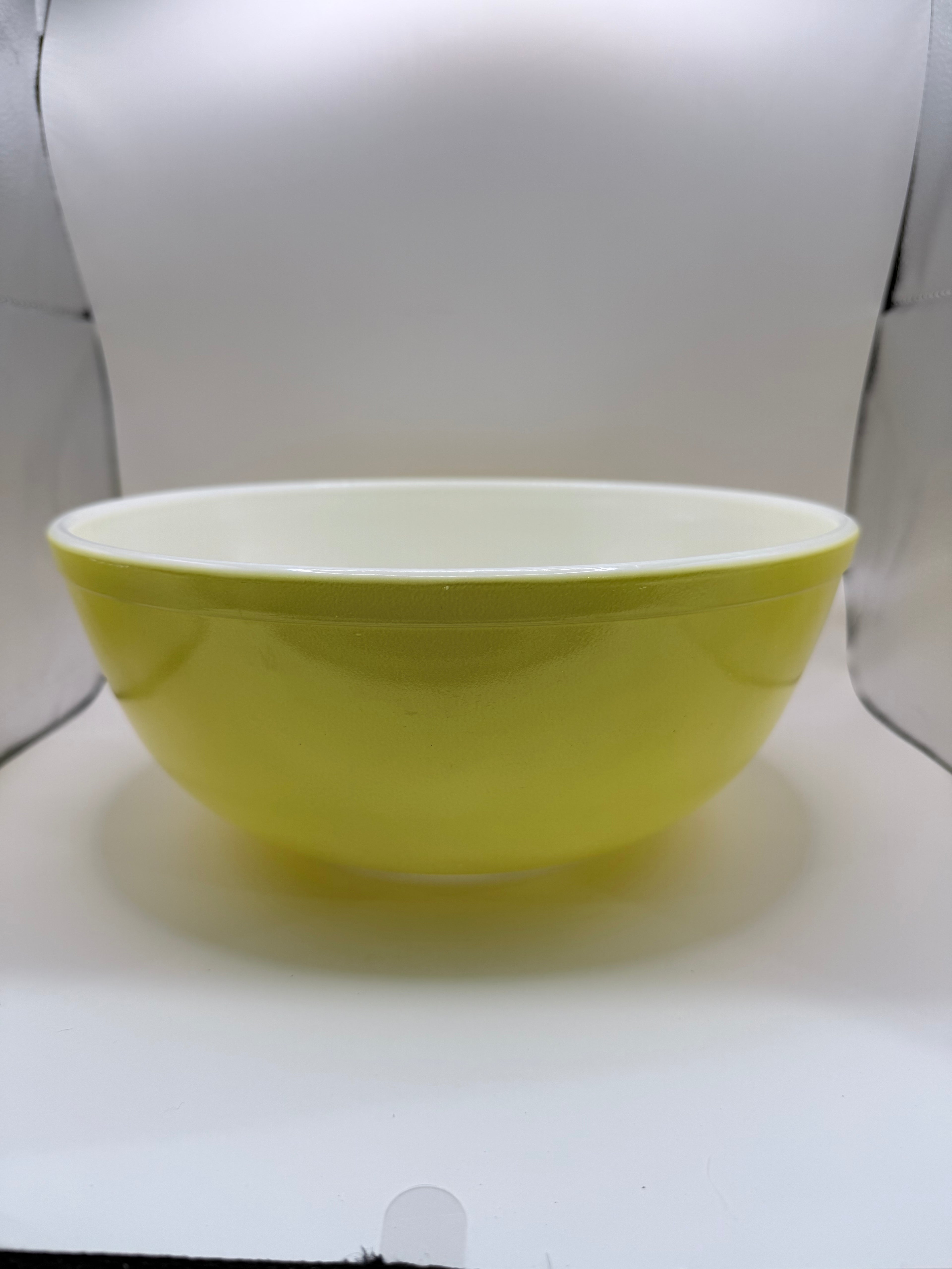 Pyrex Nesting Bowls