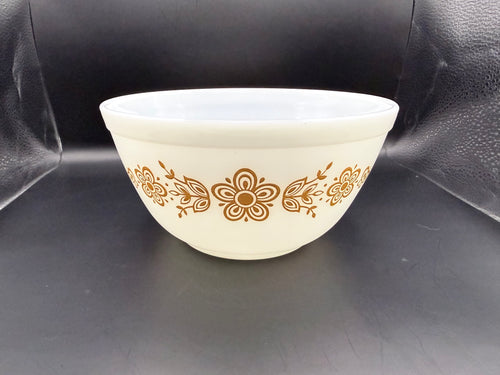 #402 #404 Pyrex Butterfly Gold bowls