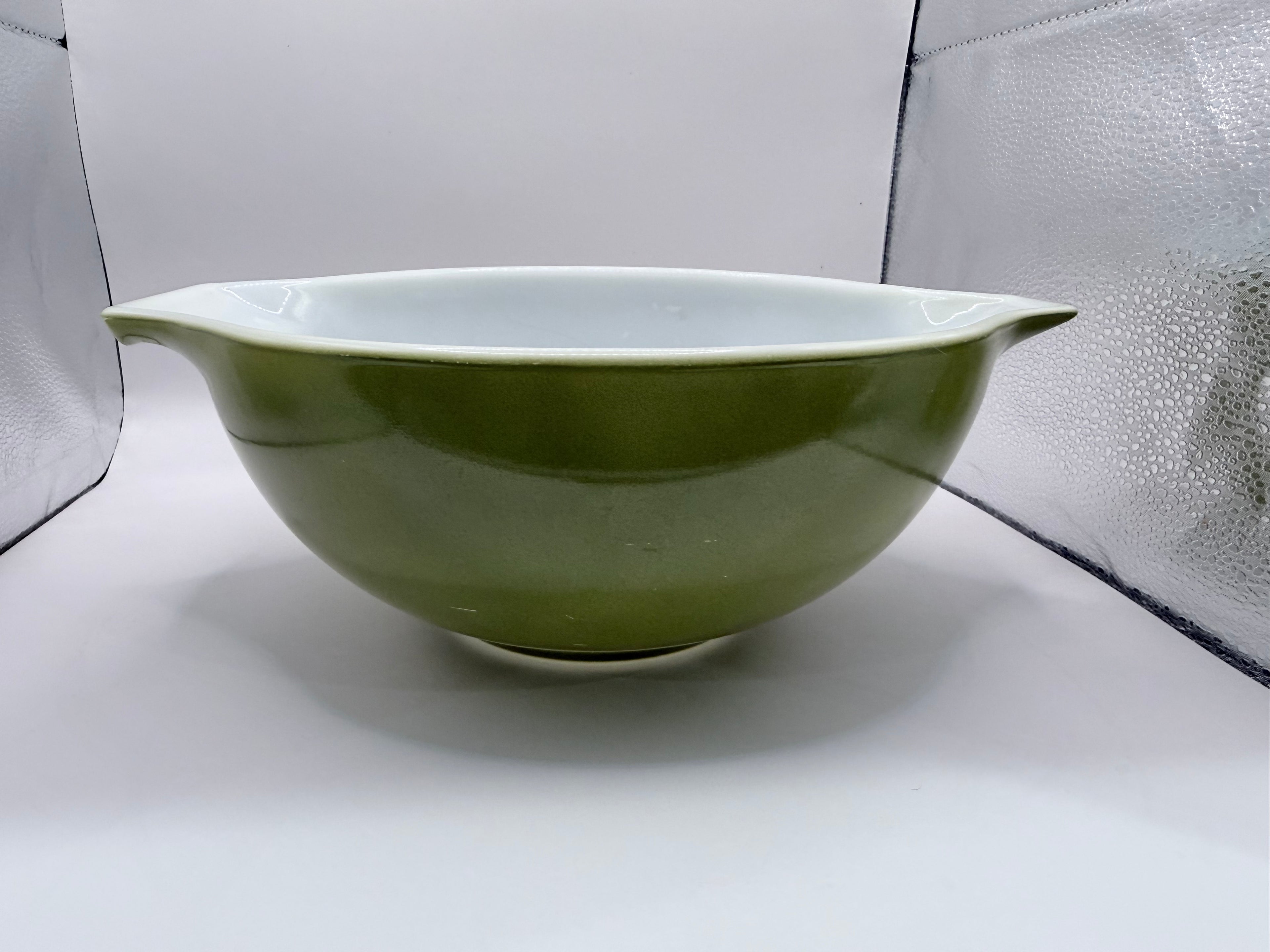 Avocado Green Cinderella Bowl #443